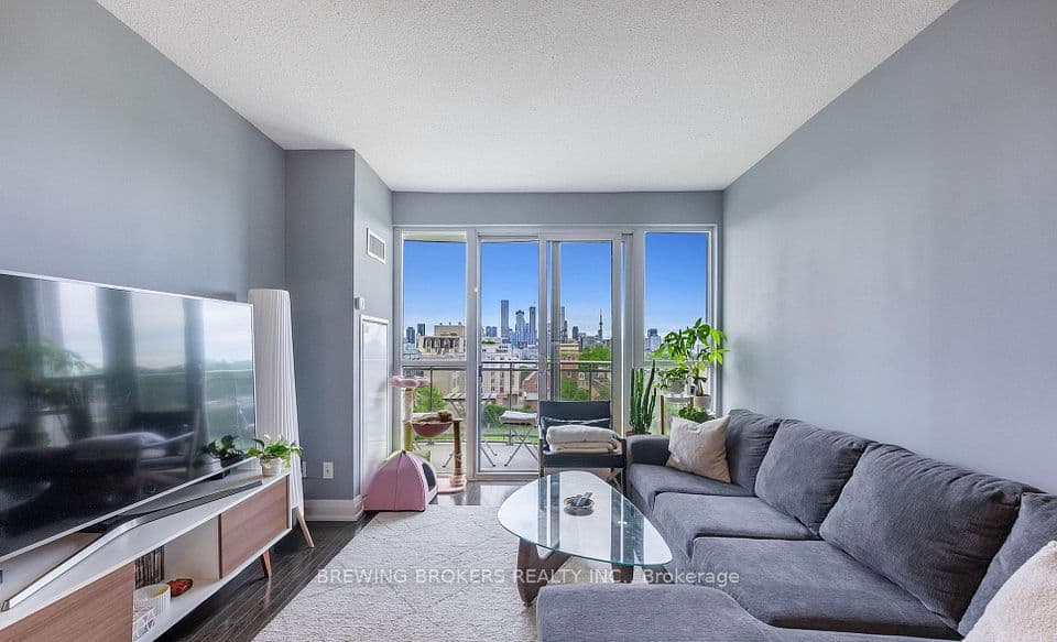 1430 Yonge Street 704, Toronto, ON M4T 1Y6 – main photo