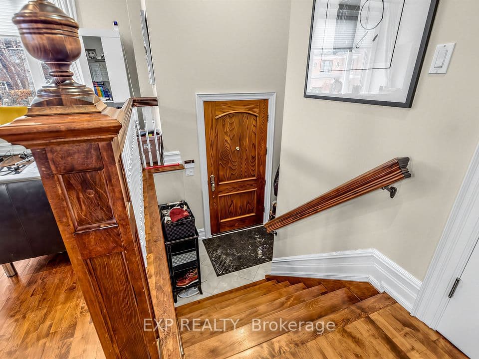 241 Poplar Plains Street, Toronto, ON M4V 2N8 – photo 3