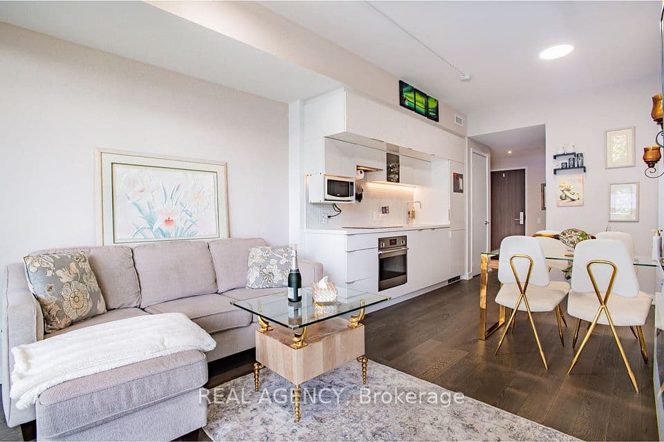 185 Roehampton Avenue 2512, Toronto, ON M4P 2K5 – main photo