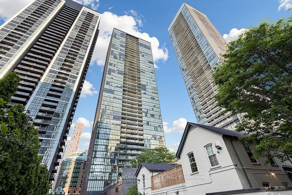 110 Charles Street E Th03, Toronto, ON M4Y 1T5 – photo 3