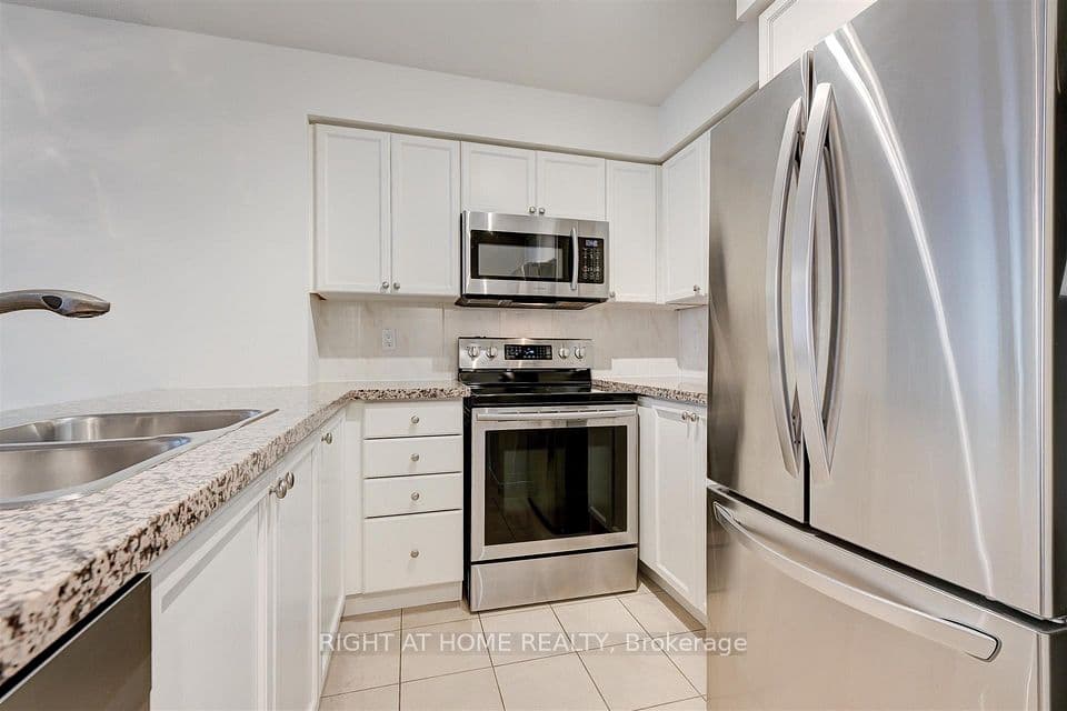 388 Bloor Street E 507, Toronto, ON M4W 3W9 – photo 2
