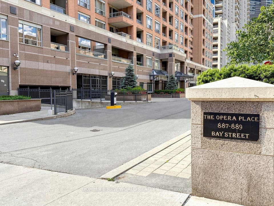 887 Bay Street #708, Toronto, ON M5S 3K4 – photo 2