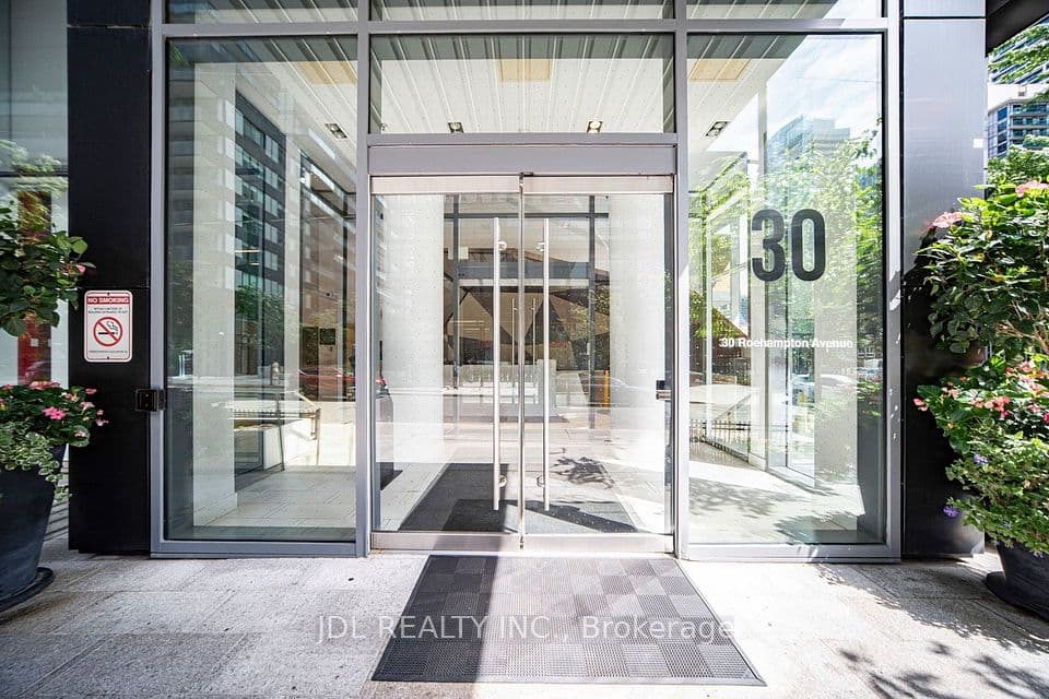 30 Roehampton Avenue 2309, Toronto, ON M4P 0B9 – photo 2