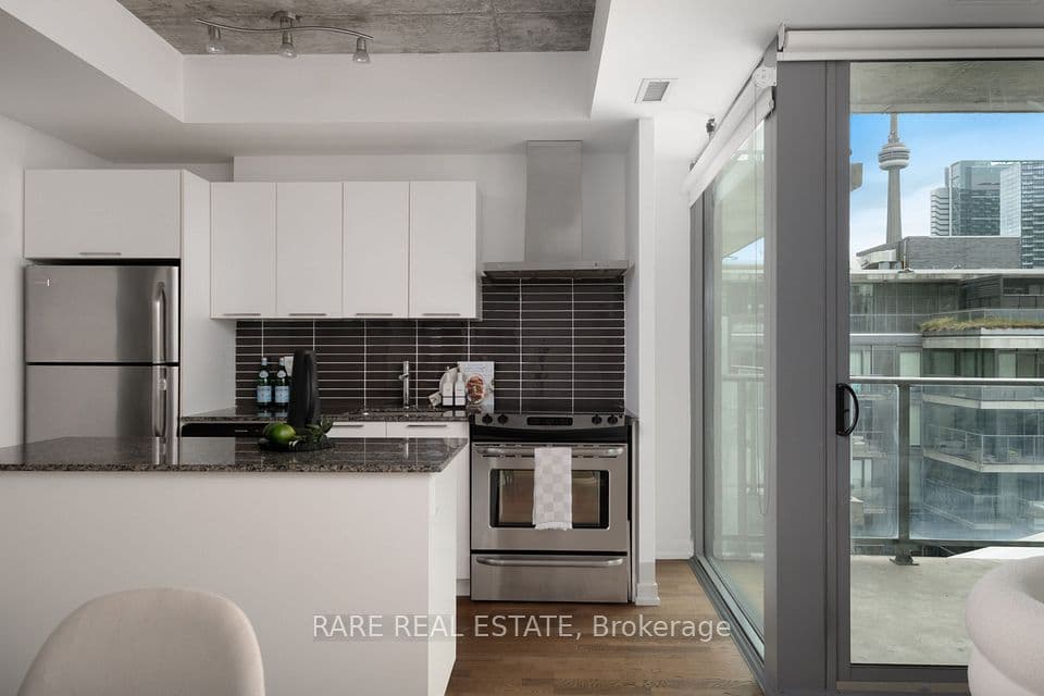 95 Bathurst Street 919, Toronto, ON M5V 0H7 – photo 3
