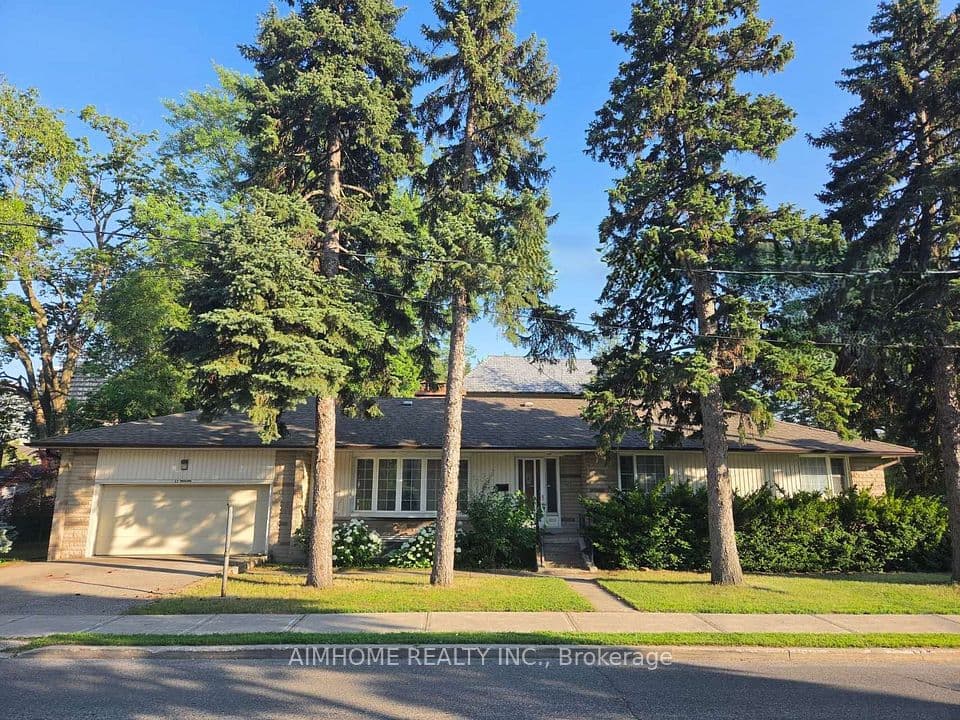 25 Burbank Drive, Toronto, ON M2K 1M7 – main photo