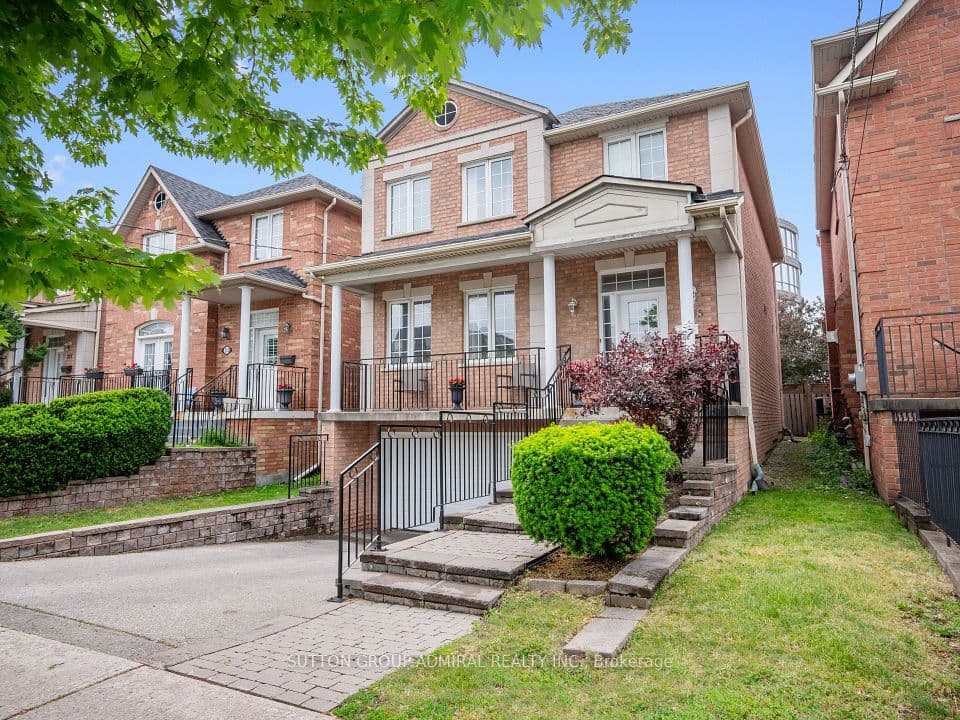 255 Cocksfield Avenue, Toronto, ON M3H 3T6 – main photo