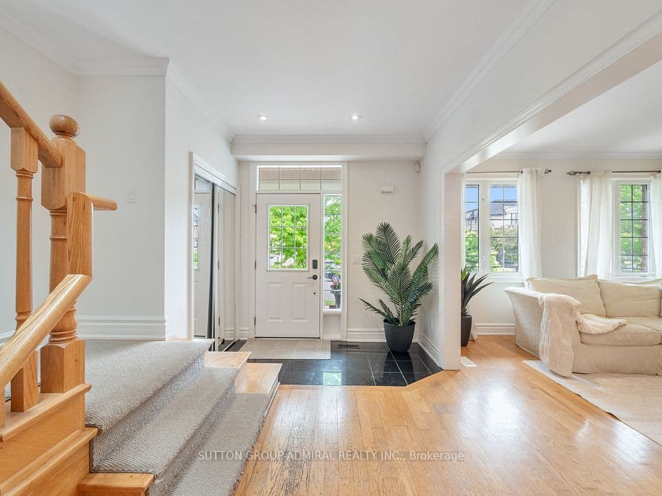 255 Cocksfield Avenue, Toronto, ON M3H 3T6 – photo 2
