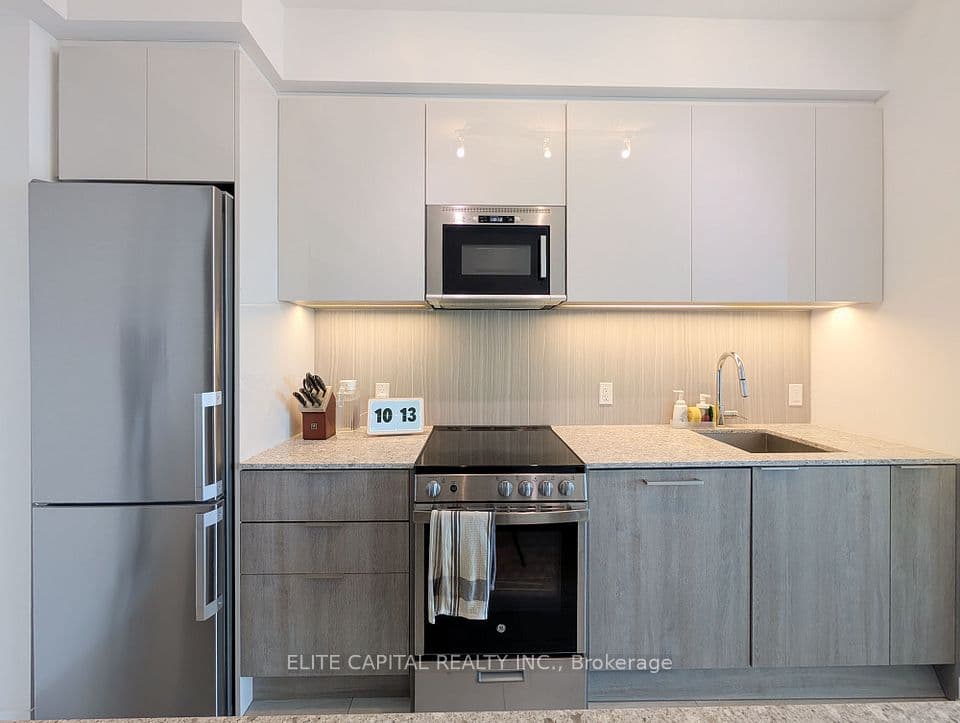 31 Tippett Road 1010, Toronto, ON M3H 0C8 – photo 2
