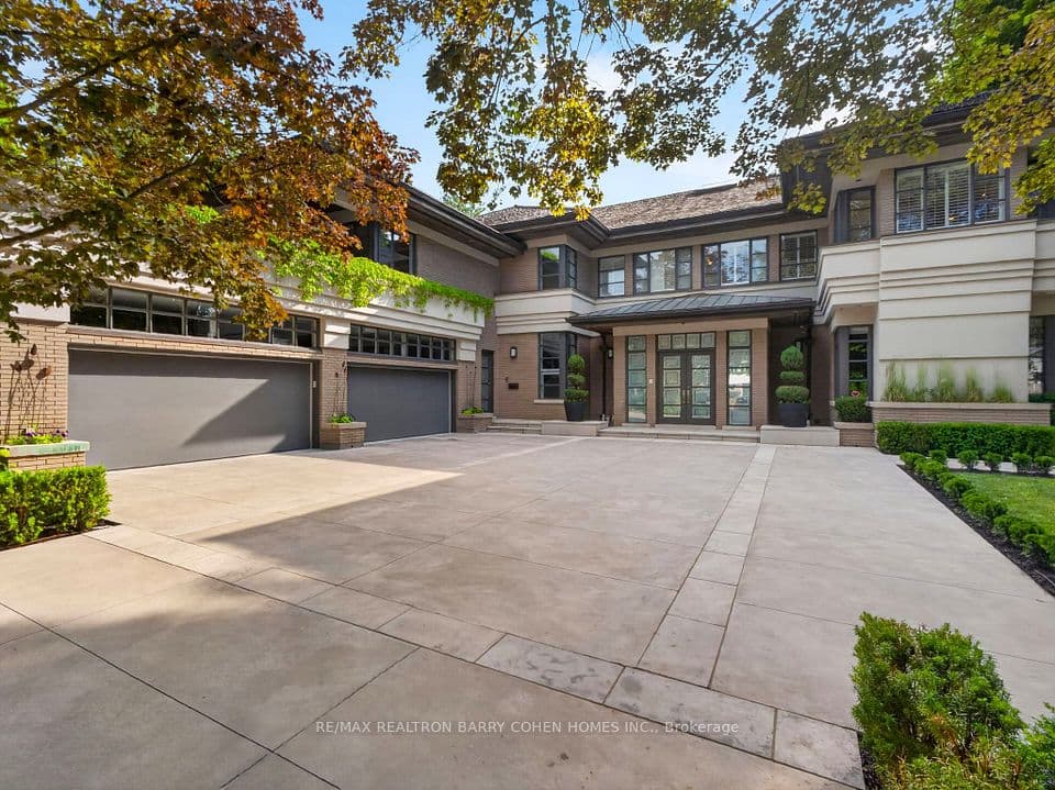 17 Alderbrook Drive, Toronto, ON M3B 1E3 – photo 2