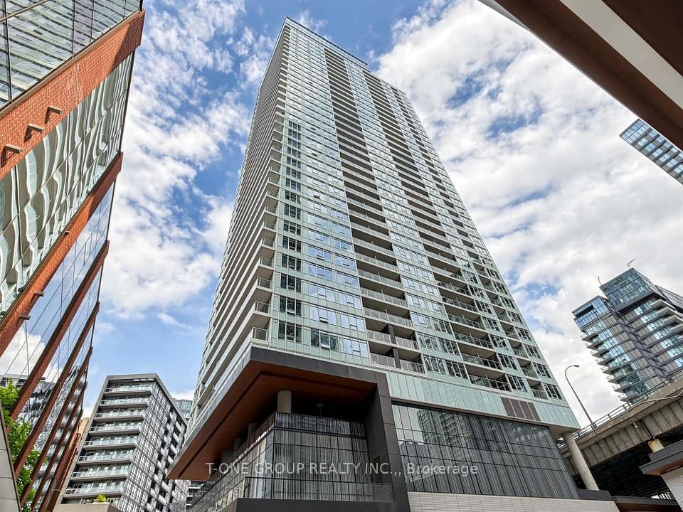 19 Bathurst Street 1502, Toronto, ON M5V 0N2 – main photo
