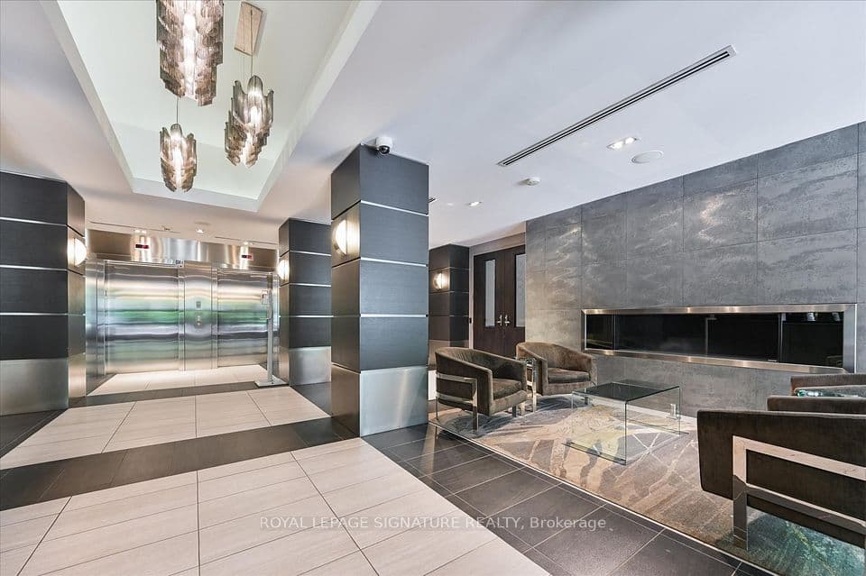 399 Adelaide Street W 420, Toronto, ON M5V 1S4 – photo 3