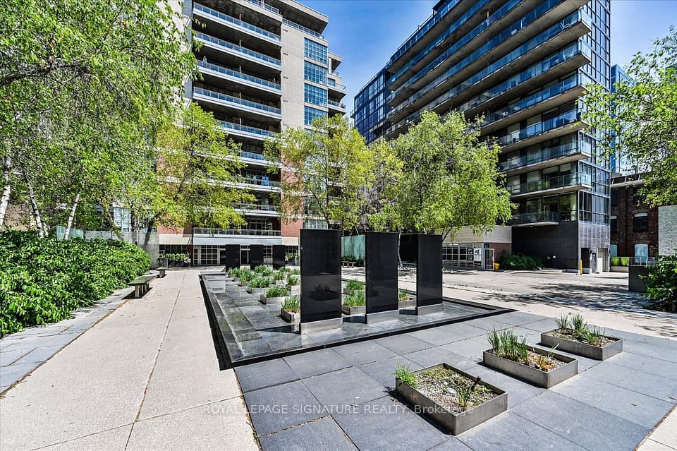 399 Adelaide Street W 420, Toronto, ON M5V 1S4 – photo 2