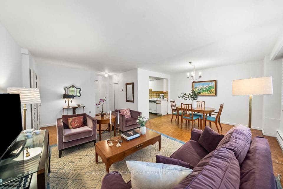 581 Avenue Road 204, Toronto, ON M4V 2K4 – main photo