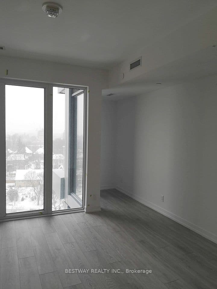 2020 Bathurst Street 1611, Toronto, ON M5P 0A6 – photo 2