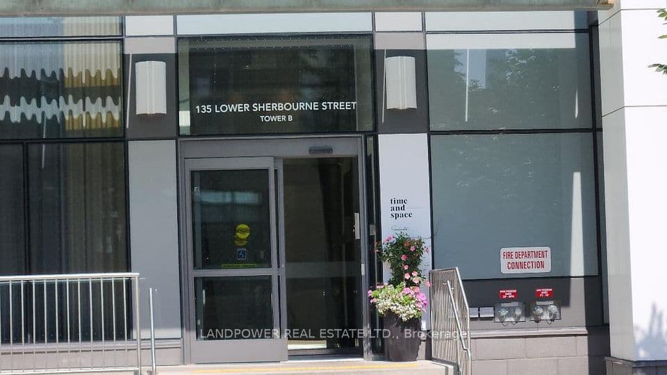 135 Lower Sherbourne Street 1853, Toronto, ON M5A 1Y4 – photo 2