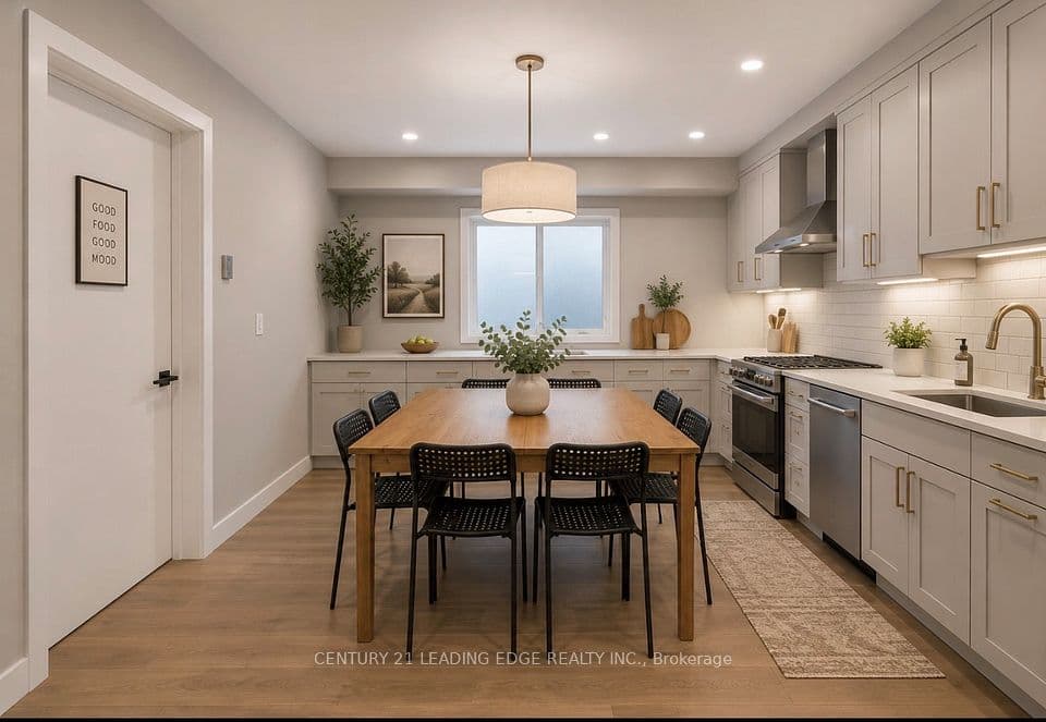 527 Glengarry Avenue, Toronto, ON M5M 1G2 – photo 3