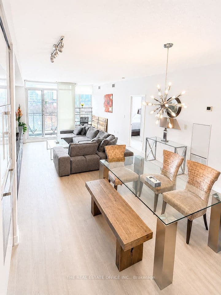 151 Dan Leckie Way 202, Toronto, ON M5V 4B2 – main photo