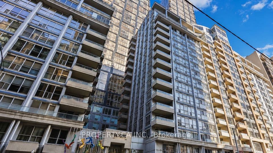 250 Wellington Street 329, Toronto, ON M5V 3P6 – photo 2