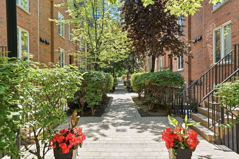29 Canniff Street 409, Toronto, ON M6K 3M5 – main photo