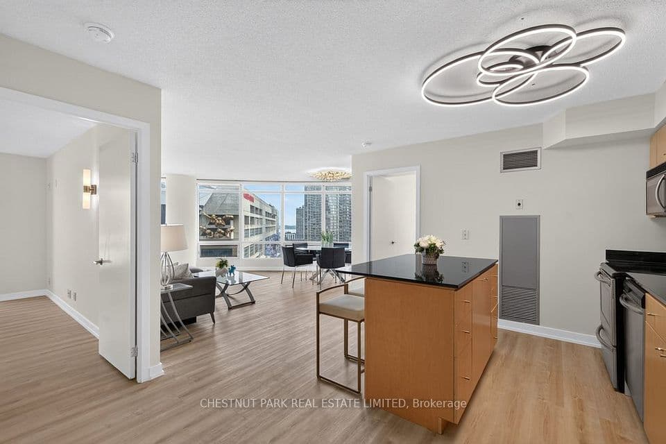 361 Front Street W 1105, Toronto, ON M5V 3R5 – main photo
