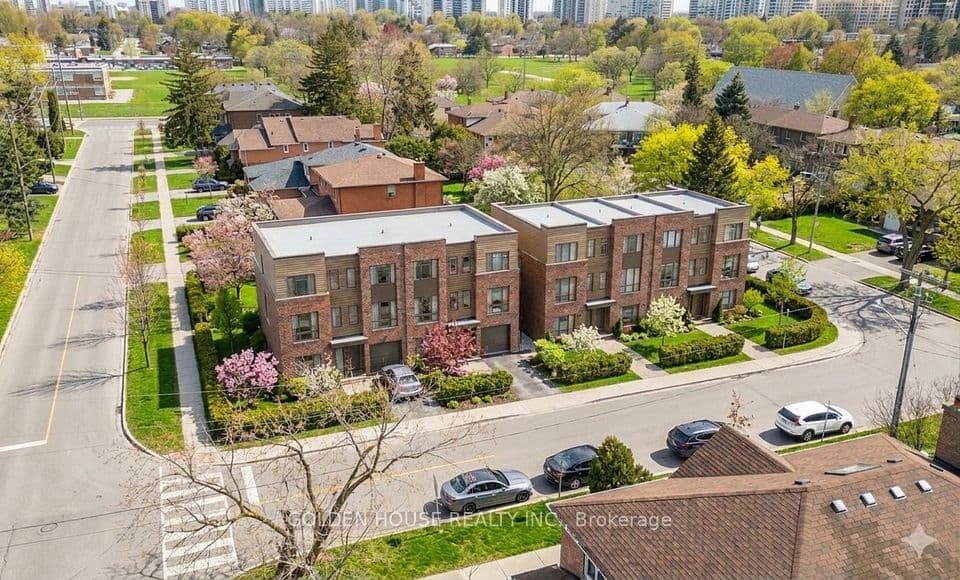 260 Moore Park Avenue, Toronto, ON M2M 1N6 – photo 2