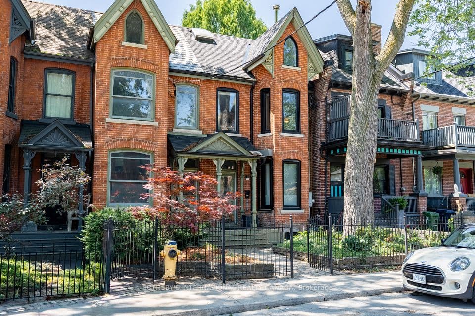 366 Ontario Street, Toronto, ON M5A 2V7 – main photo