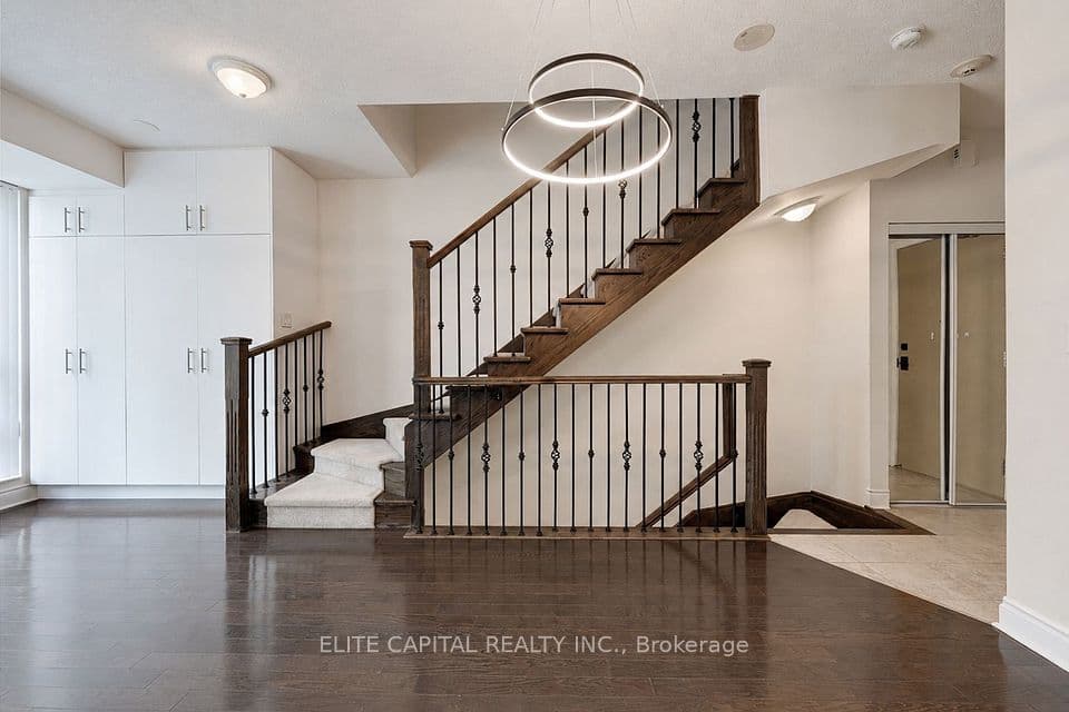31 Olive Avenue 203, Toronto, ON M2N 4N4 – photo 2