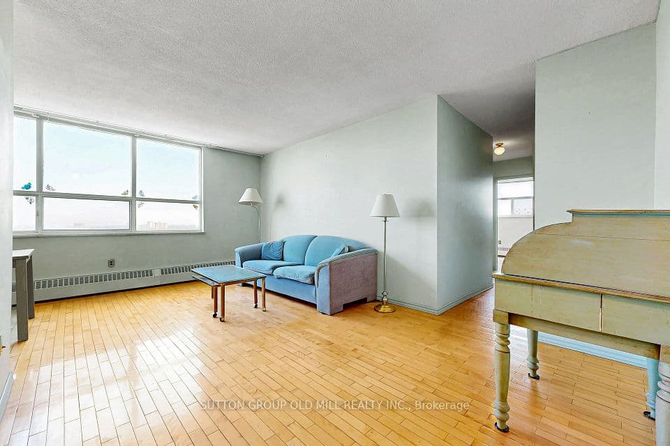 5 Parkway Forest Drive 1901, Toronto, ON M2J 1L2 – photo 3