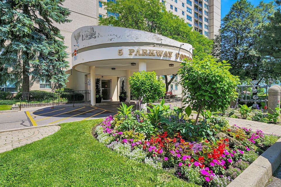 5 Parkway Forest Drive 1901, Toronto, ON M2J 1L2 – photo 2