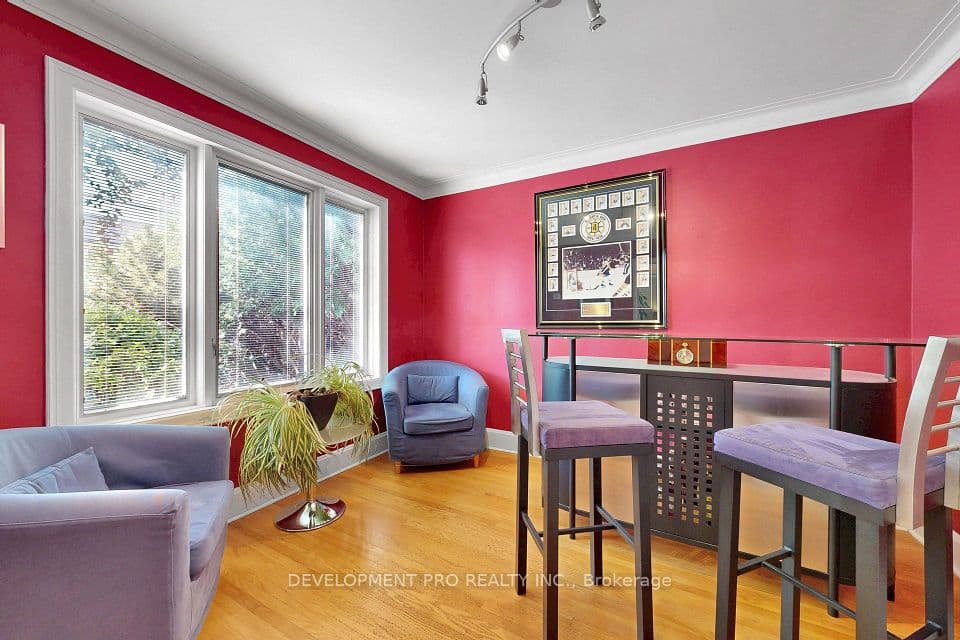 534 Deloraine Avenue, Toronto, ON M5M 2C3 – photo 3