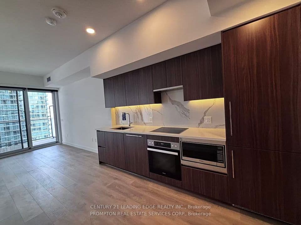 3 Concord Cityplace Way 2506, Toronto, ON M5V 0X4 – main photo