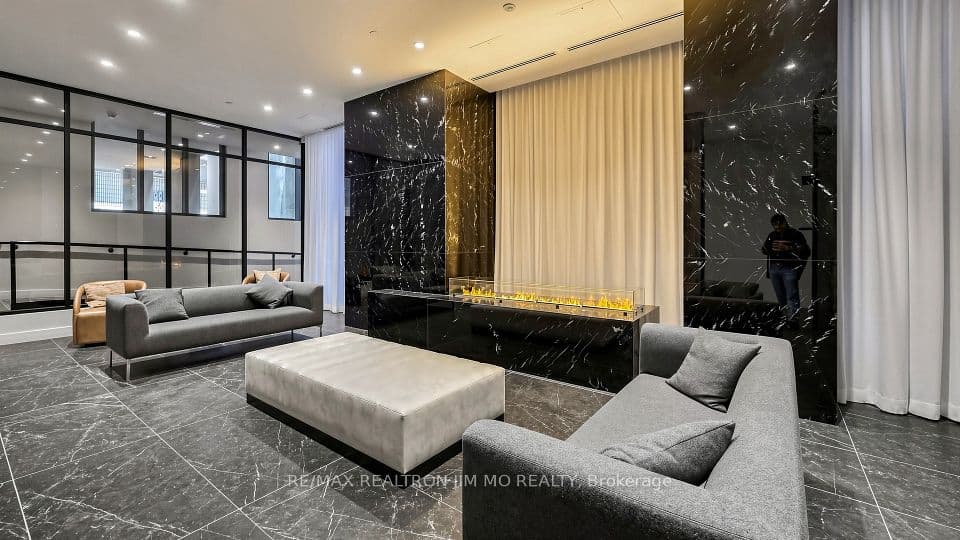 308 Jarvis Street 1812, Toronto, ON M5B 0E3 – photo 3