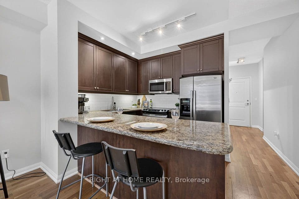 628 Fleet Street 509, Toronto, ON M5V 1A8 – photo 2
