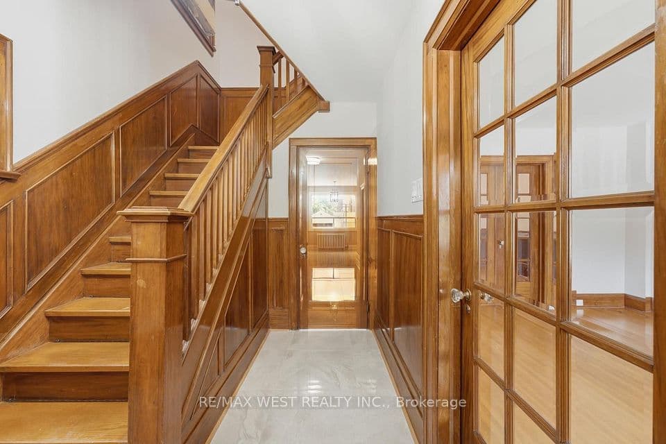 280 Westmount Avenue, Toronto, ON M6E 3N1 – photo 3