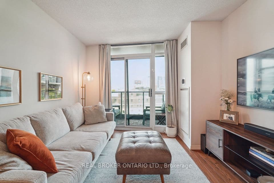 231 Fort York Boulevard 615, Toronto, ON M5V 1B2 – main photo