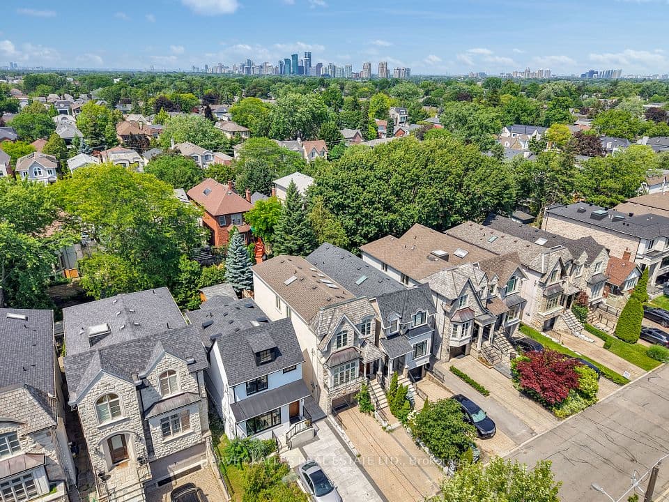 168 Roe Avenue, Toronto, ON M5M 2J2 – photo 3