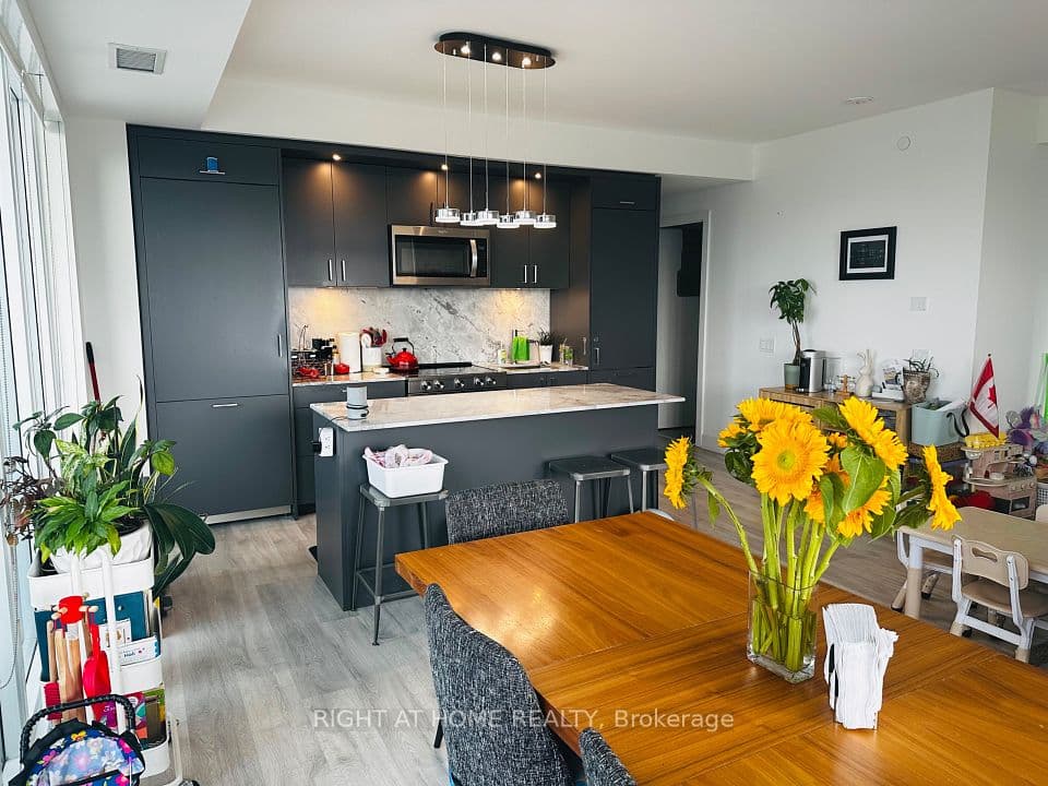 20 Inn On The Park Drive 1531, Toronto, ON M3C 0P8 – photo 2