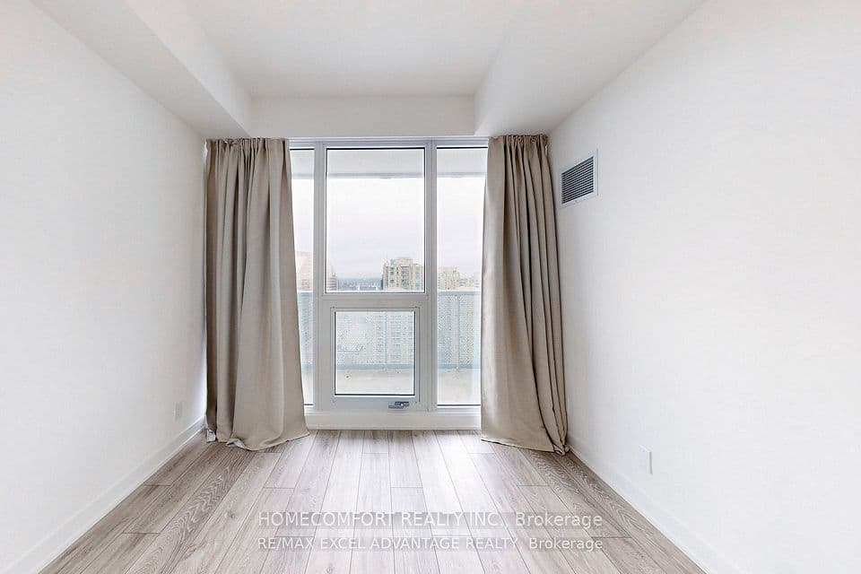 15 Holmes Avenue 2205, Toronto, ON M2N 0L4 – photo 3