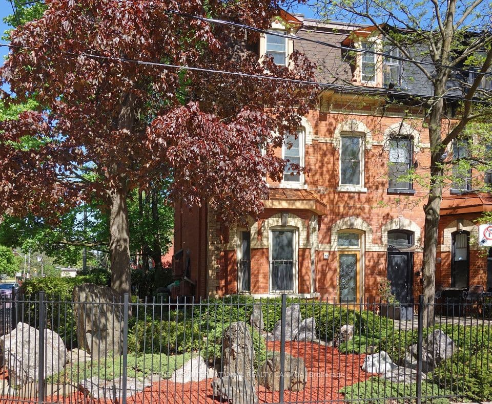 33 Rose Avenue, Toronto, ON M4X 1N7 – main photo