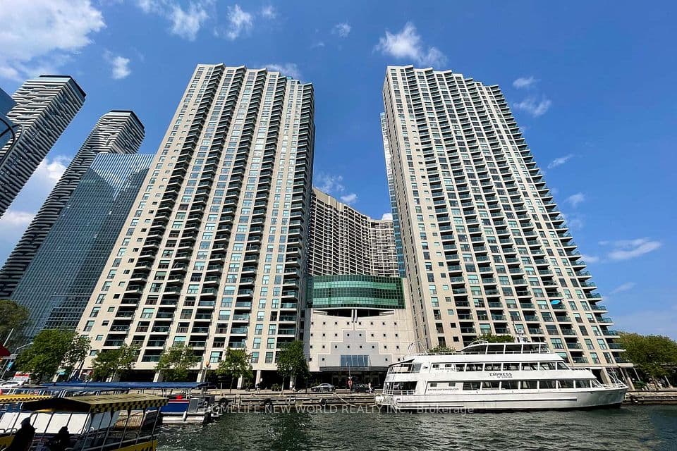 77 Harbour Square 1602, Toronto, ON M5J 2S2 – main photo
