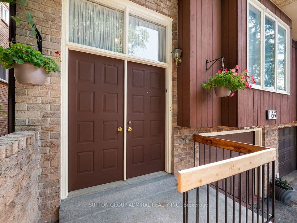 169 Robert Hicks Drive, Toronto, ON M2R 3R3 – photo 3