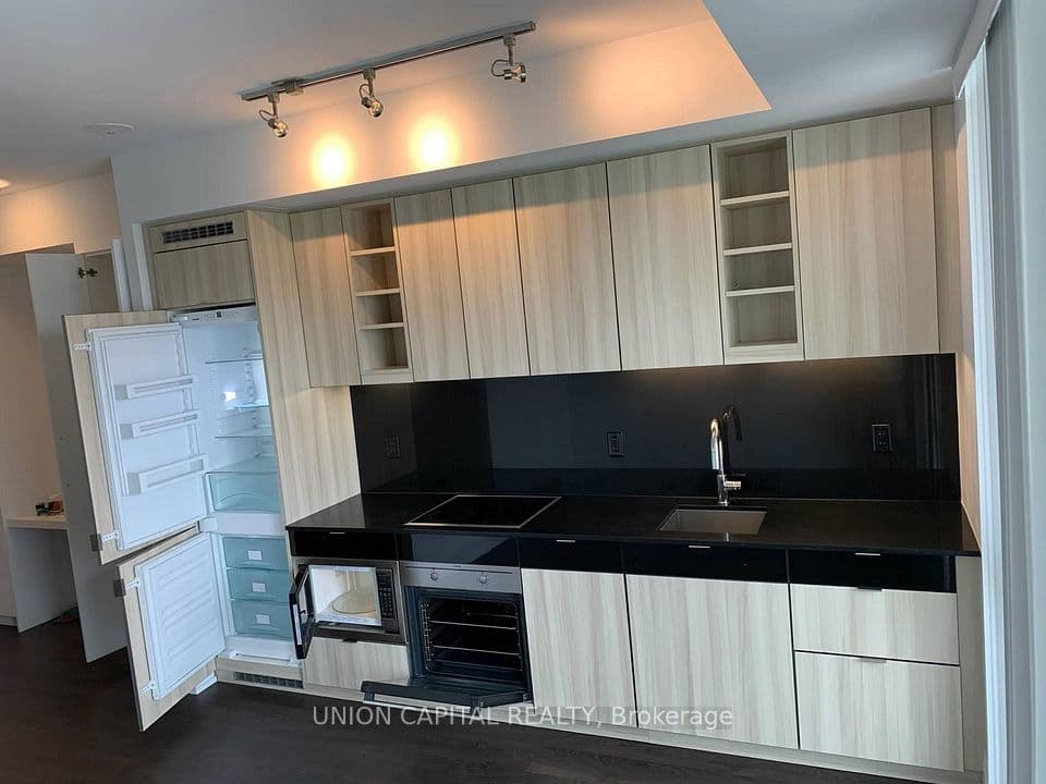 101 Erskine Avenue 906, Toronto, ON M4P 0C5 – photo 3