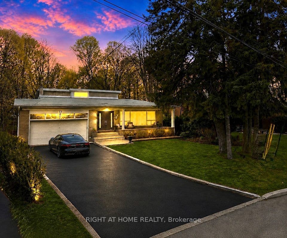 17 Denmark Crescent, Toronto, ON M2R 1J3 – main photo
