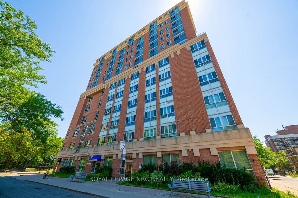 15 Maplewood Avenue PH 6, Toronto, ON M6C 4B4 – photo 2