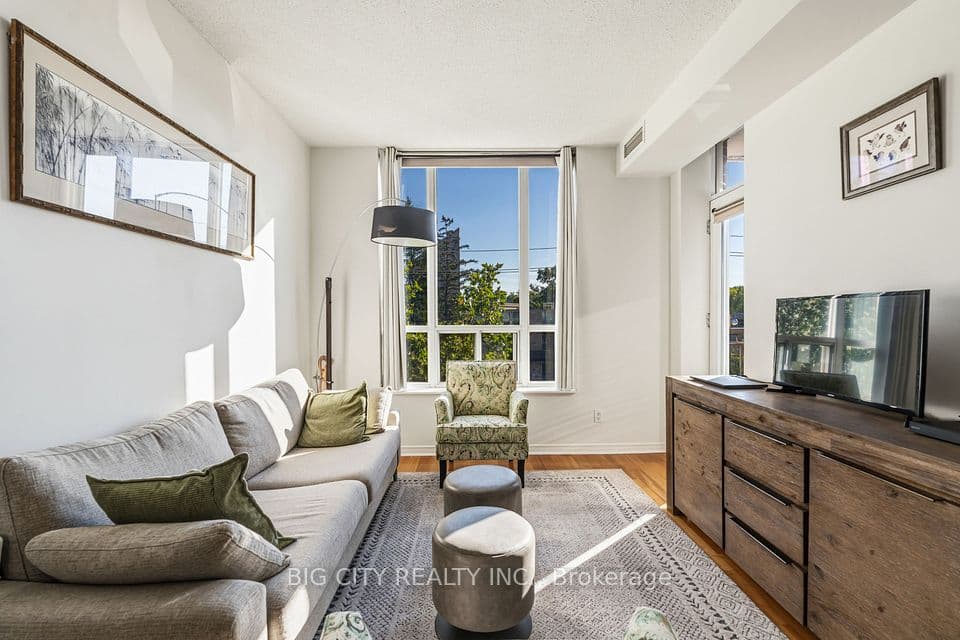 455 Rosewell Avenue 412, Toronto, ON M4R 2H9 – main photo