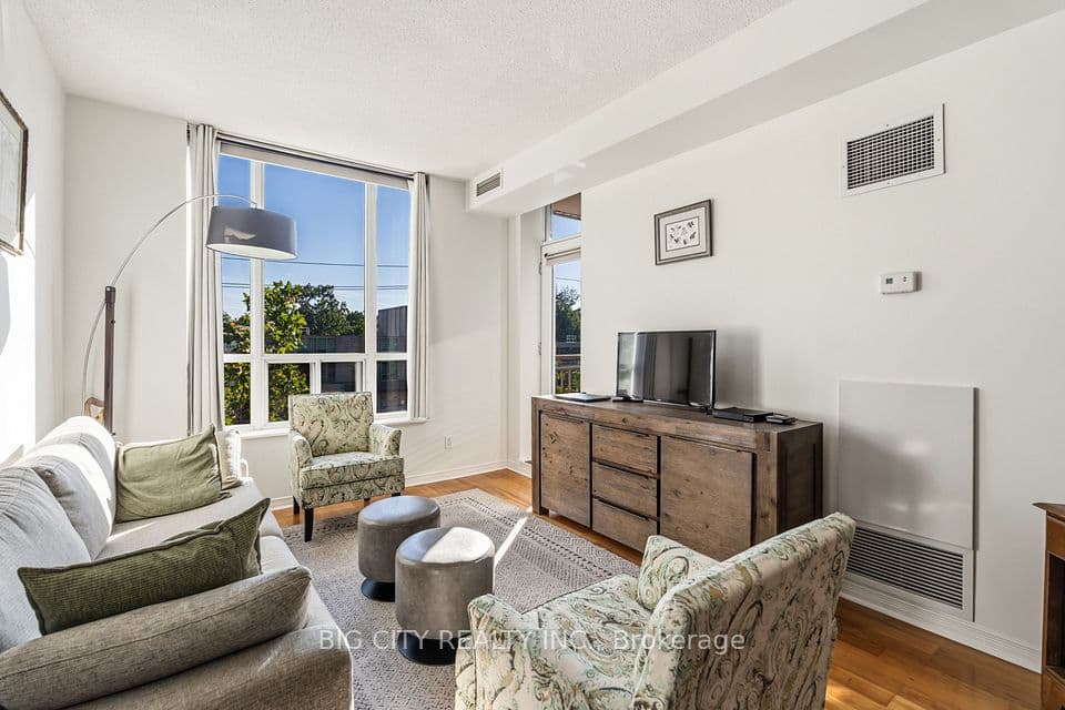 455 Rosewell Avenue 412, Toronto, ON M4R 2H9 – photo 2