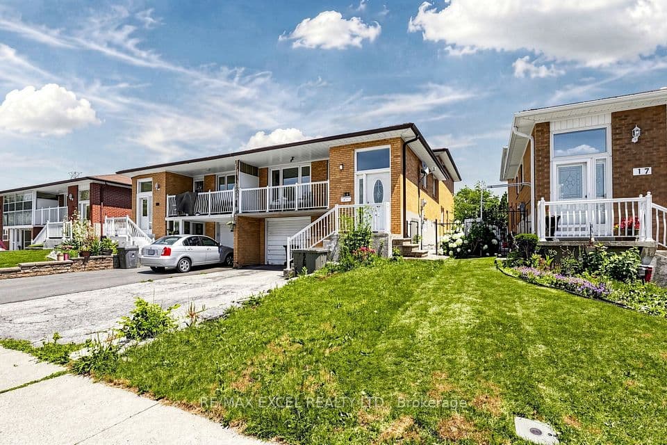 216 Shawnee Circle, Toronto, ON M2H 2Y4 – photo 2