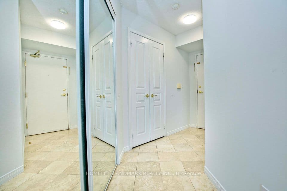 55 Harrison Garden Boulevard 1210, Toronto, ON M2N 7G3 – photo 3