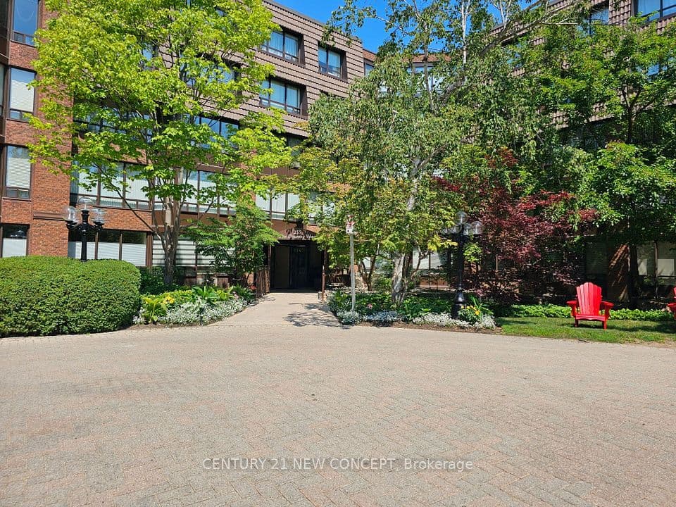 255 The Donway West E 123, Toronto, ON M3B 3M3 – main photo