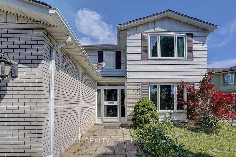 20 Mossgrove Trail, Toronto, ON M2L 2W3 – photo 3